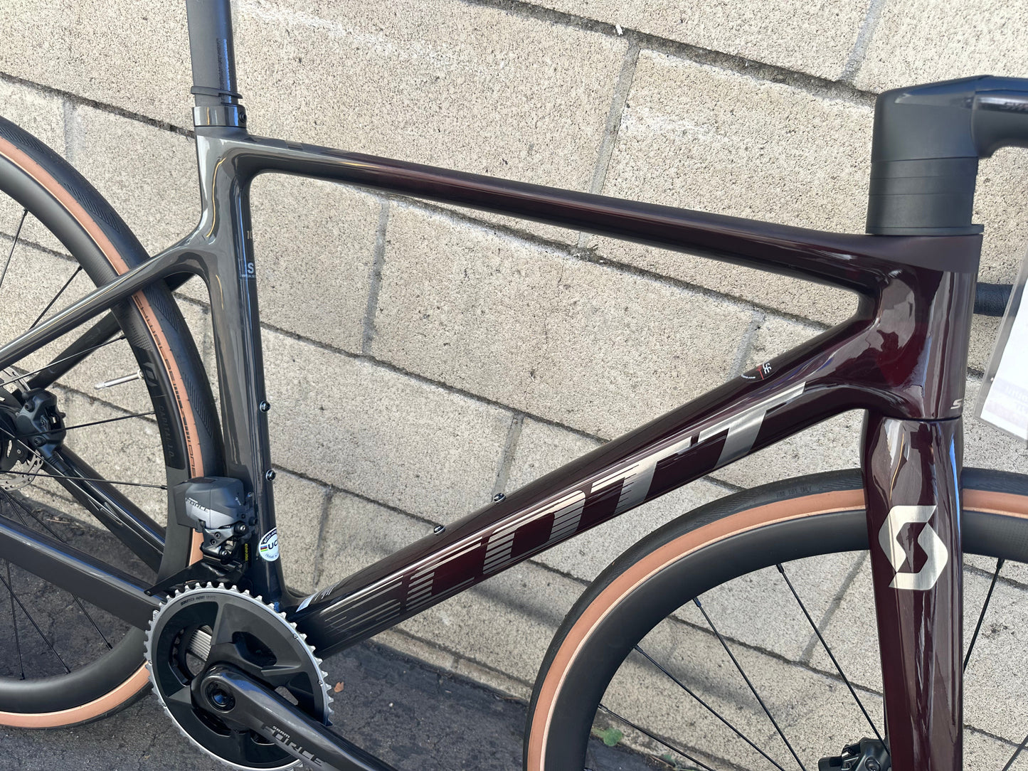 2023 Scott Addict RC 10 (54 and 56 available)