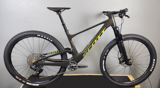 2024 Scott Spark Rc Team Issue | Medium