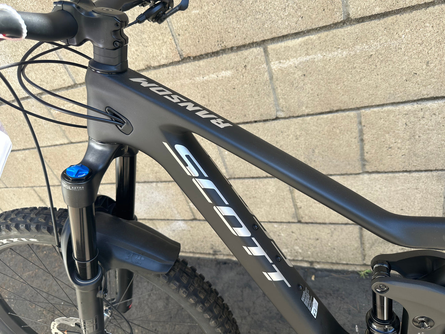 2022 Scott Ransom 910 (Only Small Size Available)
