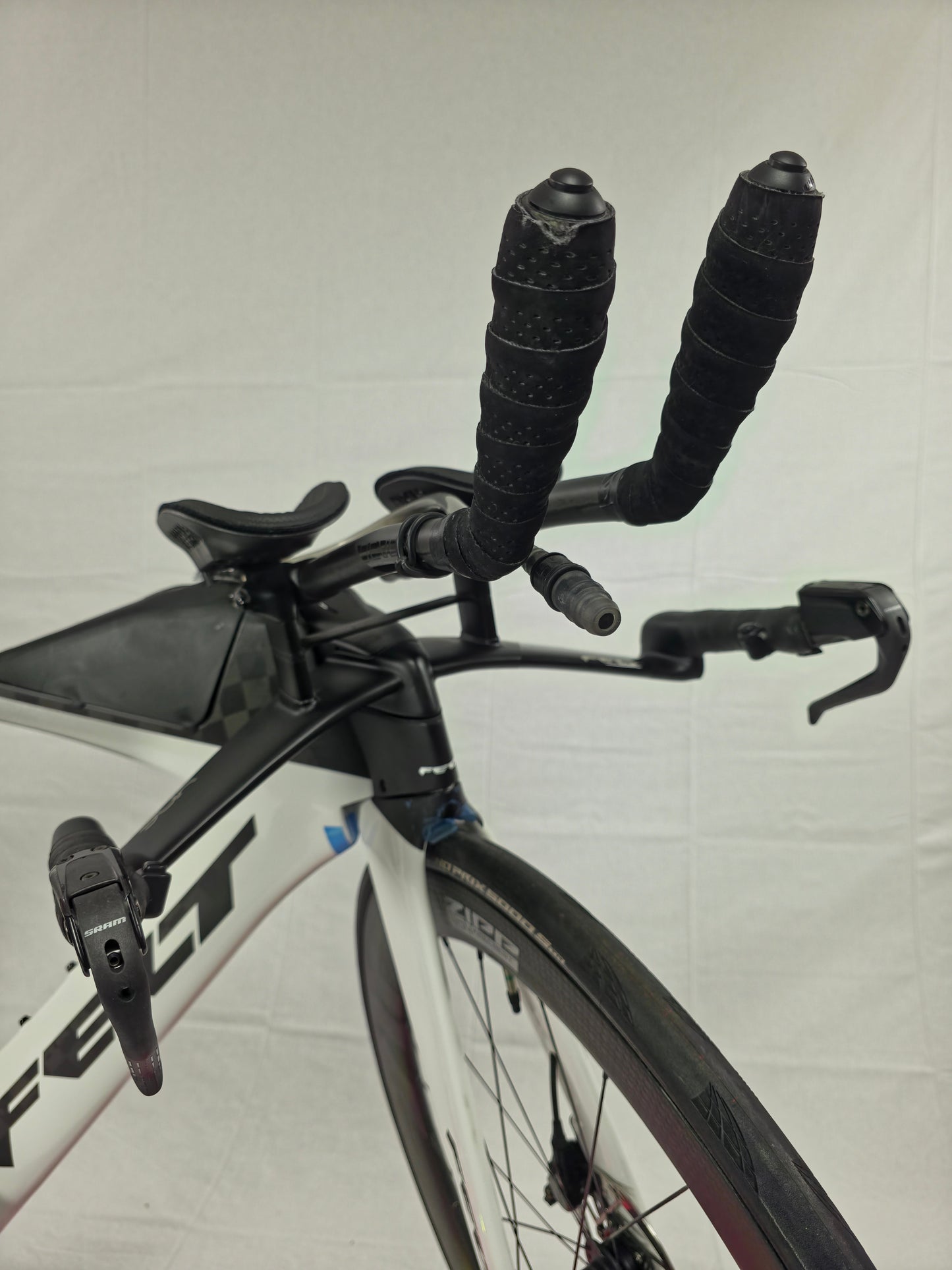 2024 FELT IA FRD 2.0 ULTIMATE SRAM Force AXS