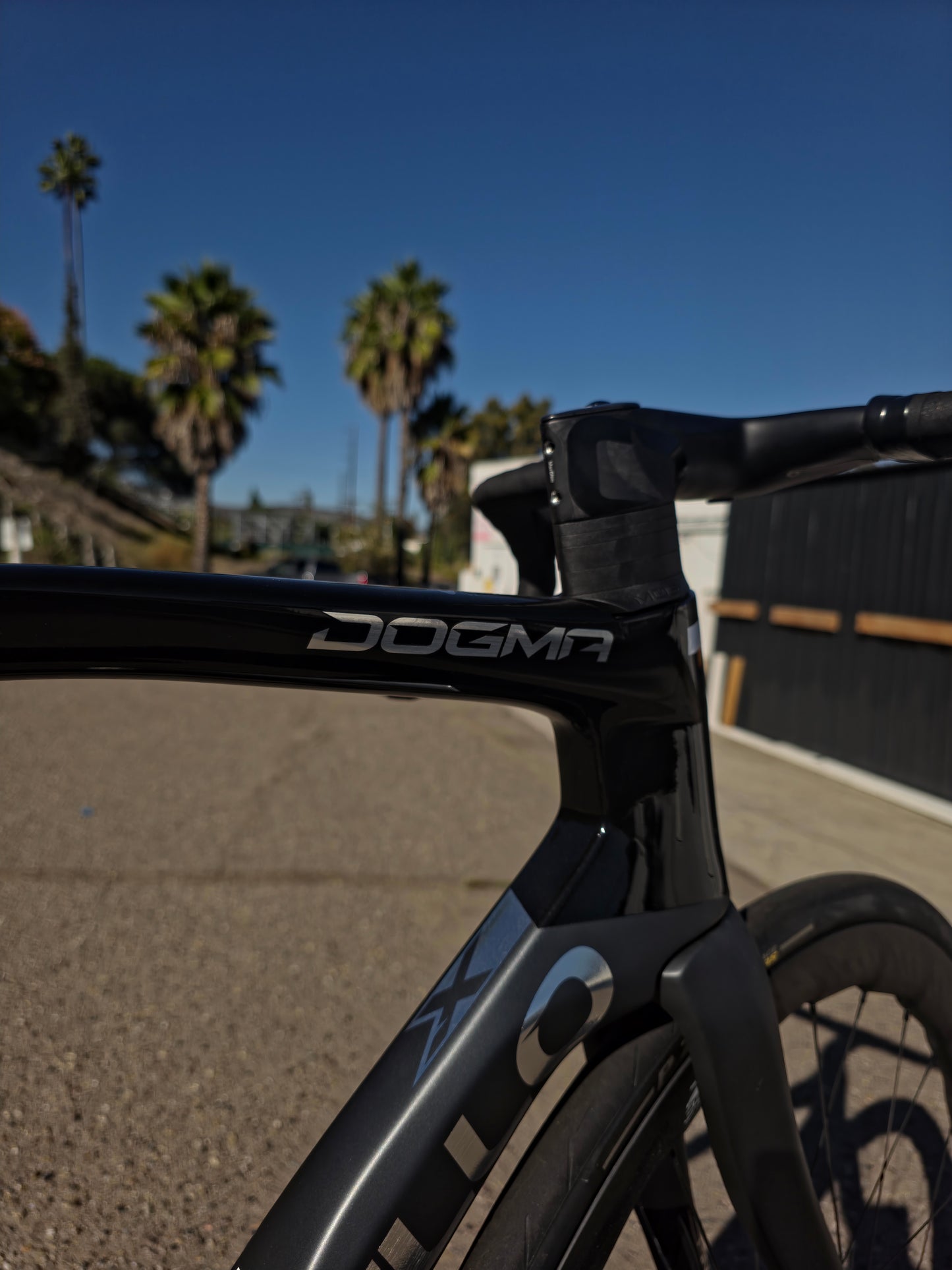 2024 Pinarello Dogma X SRAM Red AXS (Demo Bikes)