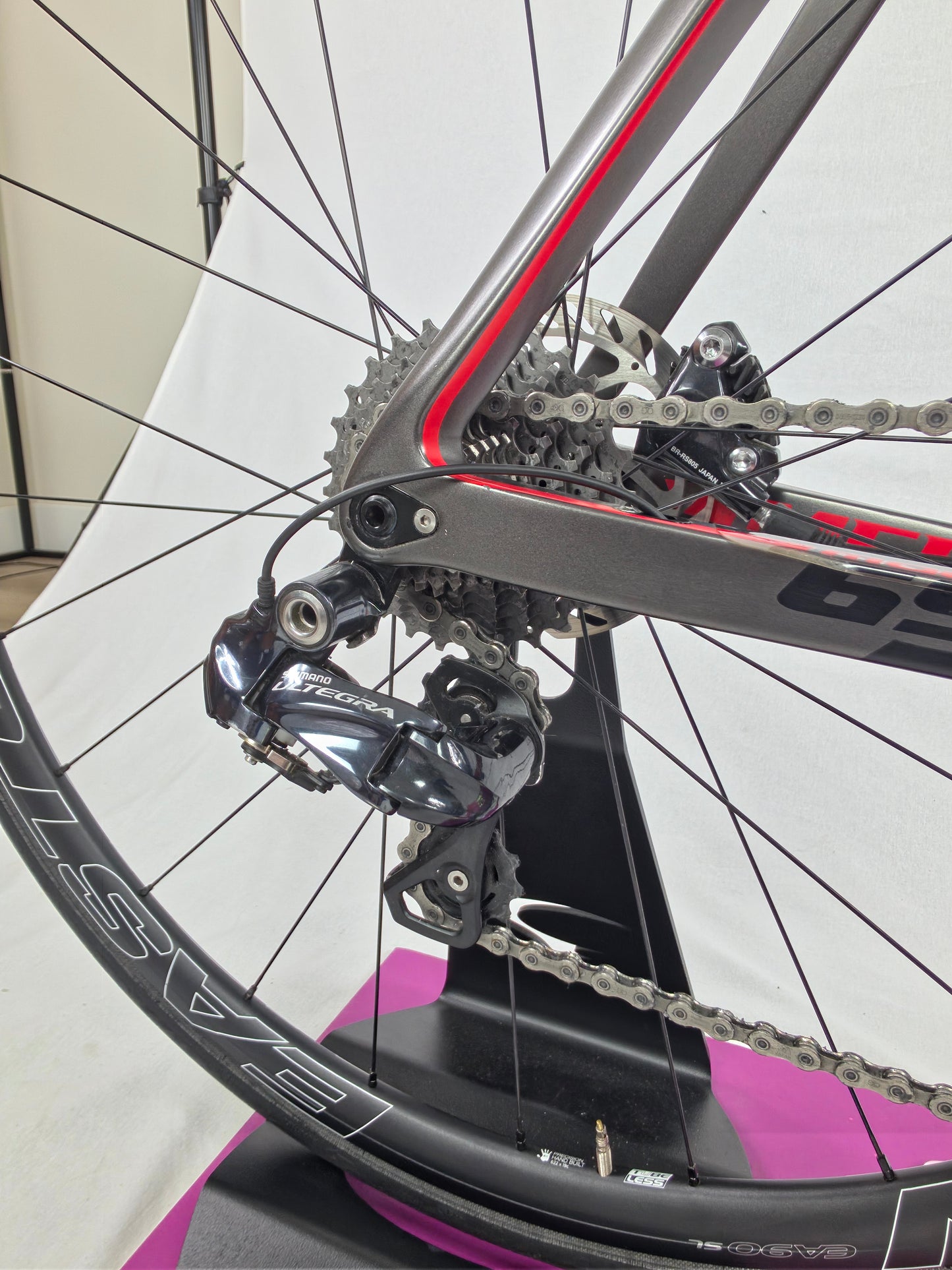 2015 Eddy Merckx Mourenx 69 Shimano Ultegra Di2 Disc 11 Sp 56/L