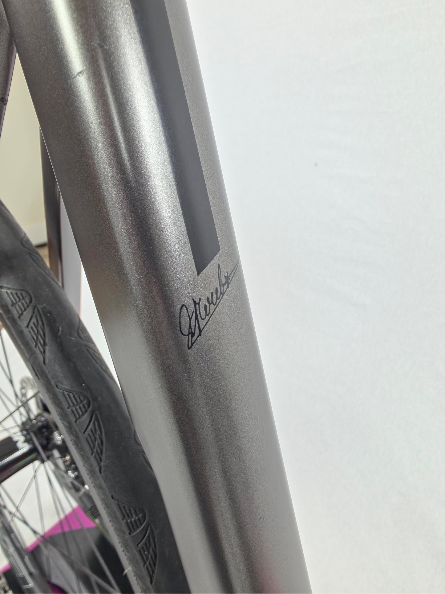 2015 Eddy Merckx Mourenx 69 Shimano Ultegra Di2 Disc 11 Sp 56/L